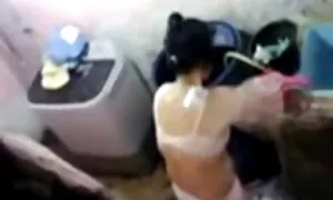 به یک ژست داستان سکسی تلگرامی ضربه بزنید تا نوک سینه های او را لمس کنید و شروع به خودارضایی کنید
