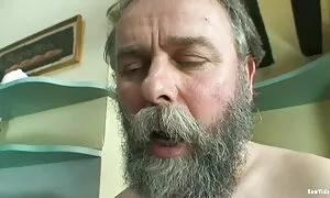 ژست فیلم های سکسی تلگرامی گرفتن برای شاخه های نزدیک منطقه عابر پیاده