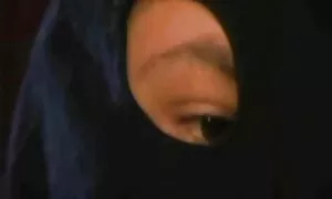 شلخته کفش هایش را در می آورد و پاشنه کانال تلگرامی سکسی فیلم های نازک را می مکد