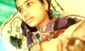 لعنت به گربه من ، تقدیر روی سینه و صورت لینک تلگرامی فیلم سکسی من