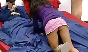 انگشت مایل به بلور روی پله کانال تلگرامی داستان های سکسی ها