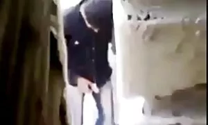 آنتونینا روی میز آشپزخانه خودارضایی می کند فیلم سکسی کانال تلگرامی